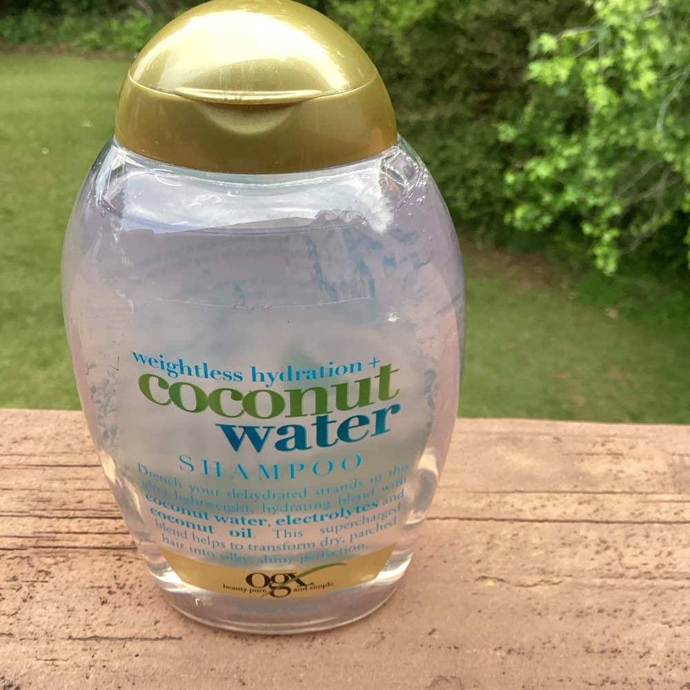 OGX Weightless Hydration Coconut Water Shampoo 13oz